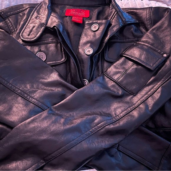 Paris Blues Pleather Crop Jacket - Picture 4 of 8